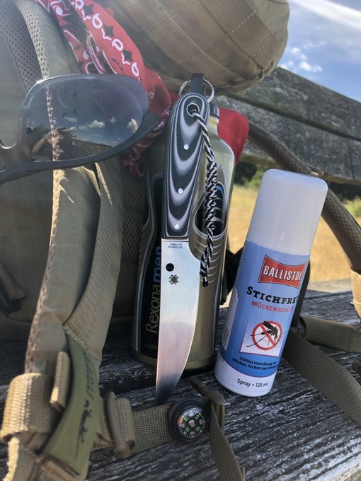 Spyderco Bow River